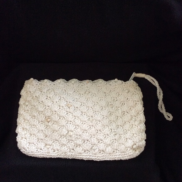 Handbags - Vintage Ivory clutch crocheted- EUC vintage purse